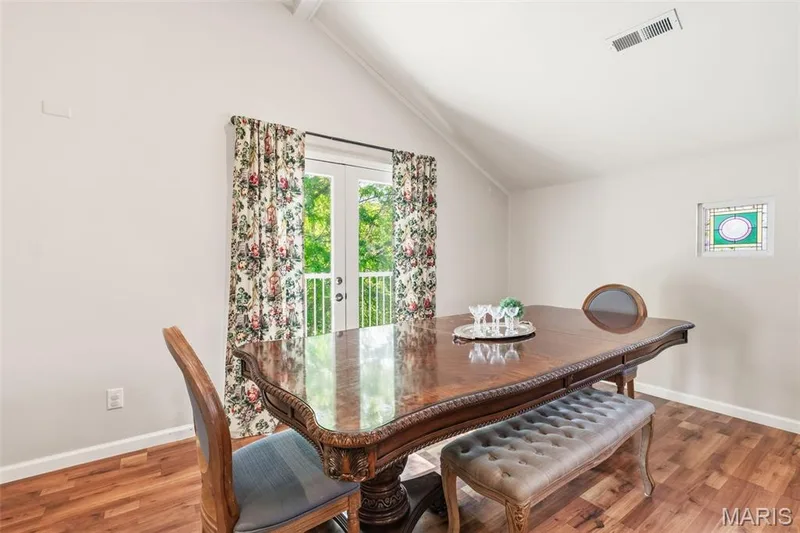 522 S 2nd Street, St Charles, MO 63301 — listing photo 12 of 81