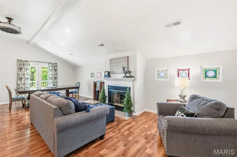 522 S 2nd Street, St Charles, MO 63301 — listing photo 18 of 81