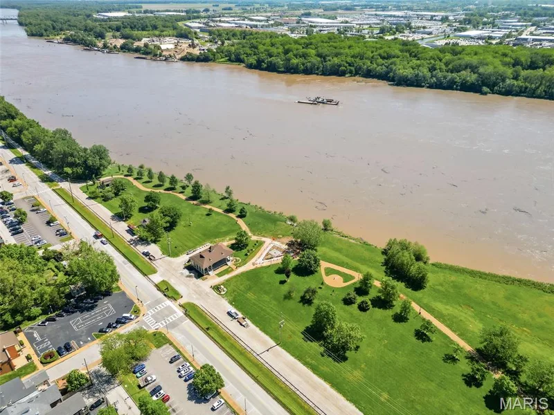 522 S 2nd Street, St Charles, MO 63301 — listing photo 75 of 81