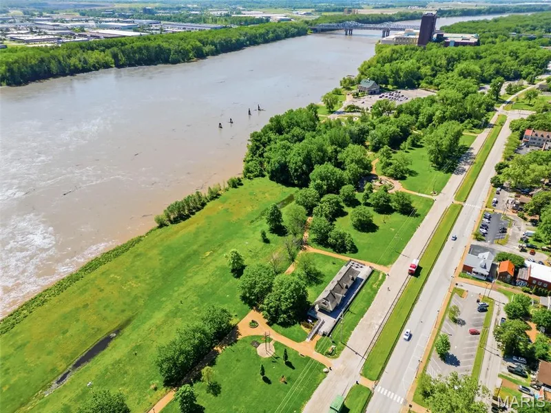 522 S 2nd Street, St Charles, MO 63301 — listing photo 76 of 81