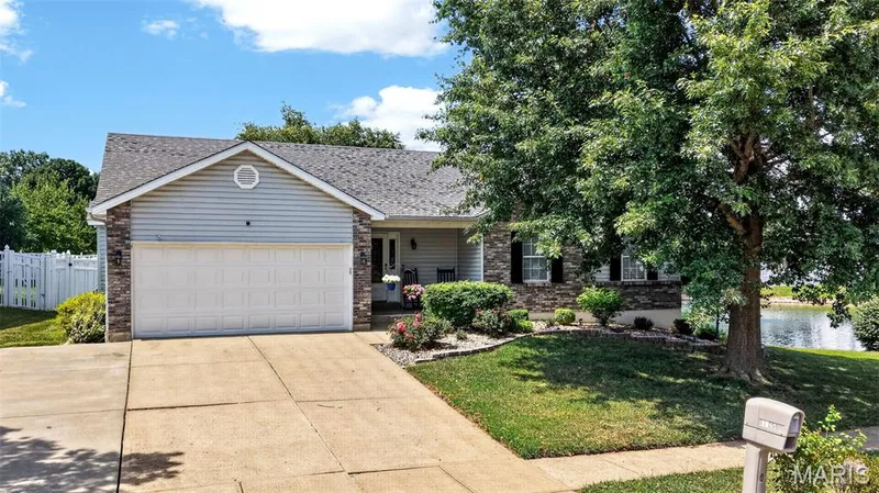 1465 Washingtons Crossing Drive, O'Fallon, MO 63366 — listing photo 1 of 42