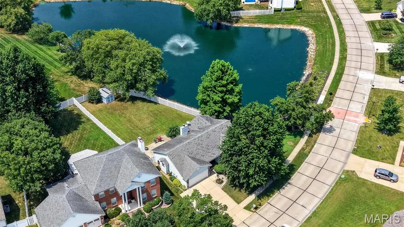 1465 Washingtons Crossing Drive, O'Fallon, MO 63366 — listing photo 2 of 42
