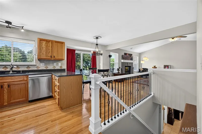 1465 Washingtons Crossing Drive, O'Fallon, MO 63366 — listing photo 11 of 42