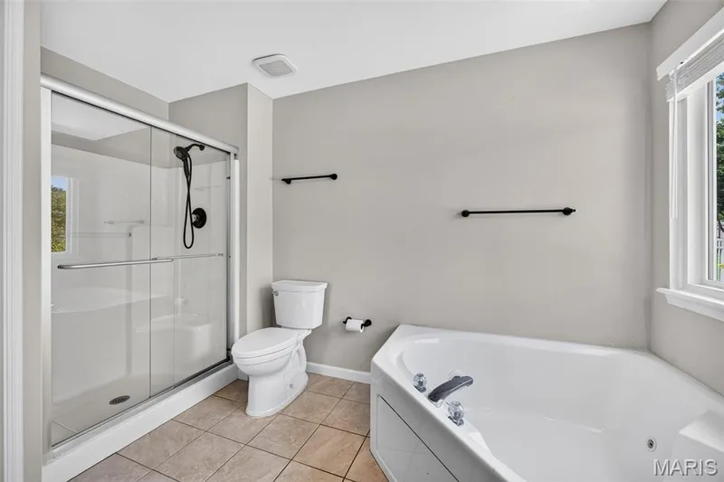 1465 Washingtons Crossing Drive, O'Fallon, MO 63366 — listing photo 14 of 42