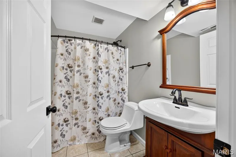 1465 Washingtons Crossing Drive, O'Fallon, MO 63366 — listing photo 28 of 42