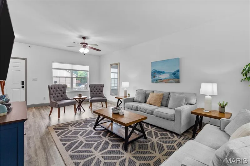 526 Springhurst Parkway, O'Fallon, MO 63368 — listing photo 4 of 30