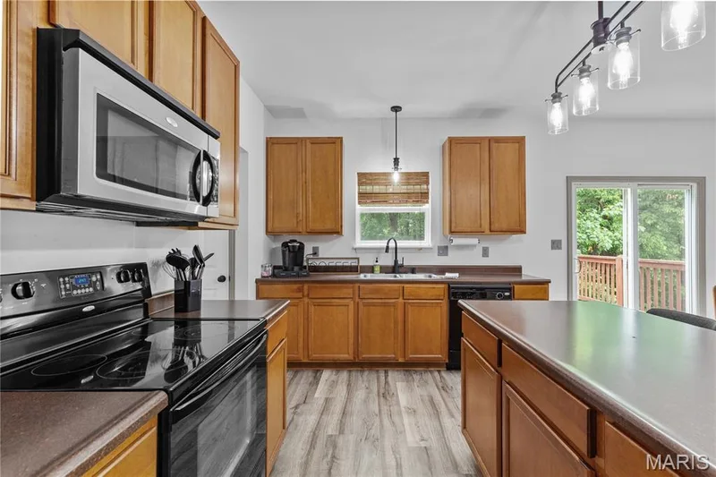 526 Springhurst Parkway, O'Fallon, MO 63368 — listing photo 7 of 30