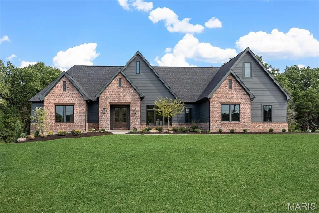 This home was another that was completed with same floor plan — 116 Lonesome Dove Way, Foristell, MO 63348