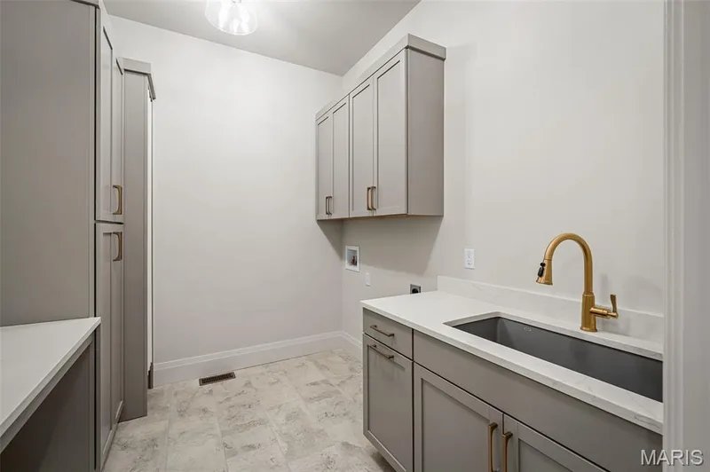 This home was another that was completed with same floor plan — 116 Lonesome Dove Way, Foristell, MO 63348