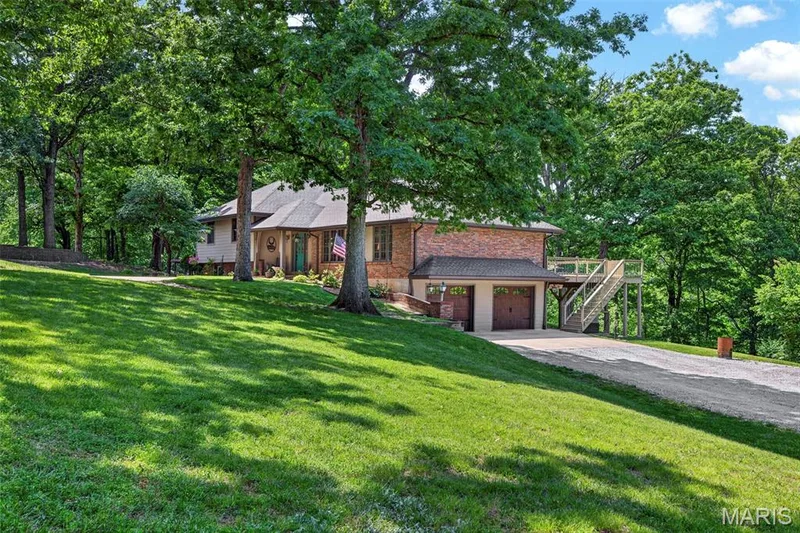 800 Matson Hill Road, Defiance, MO 63341 — listing photo 2 of 53