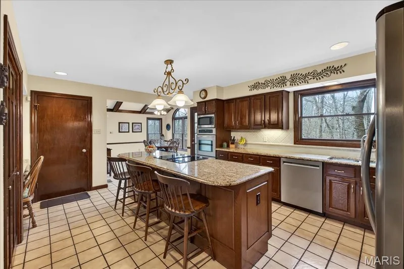 18024 Cider Mill Drive, Wildwood, MO 63038 — listing photo 10 of 44