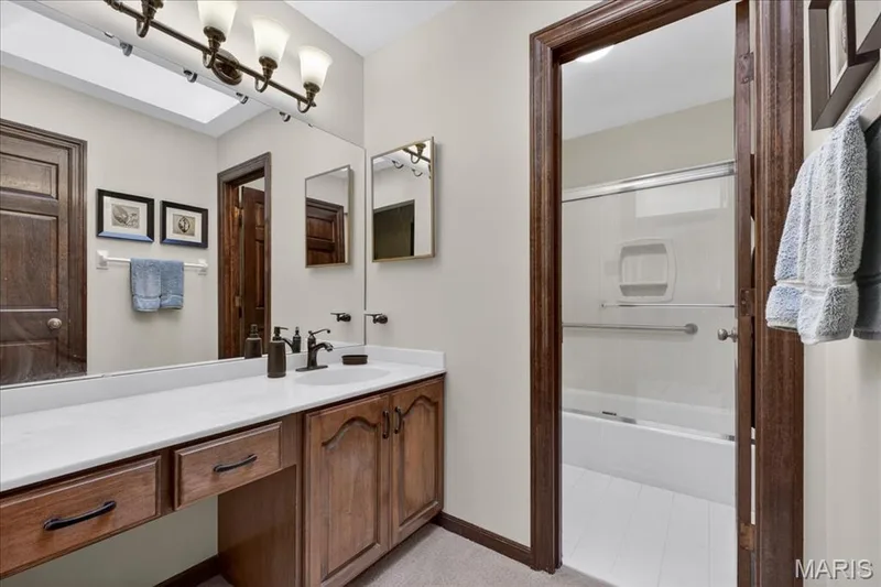 18024 Cider Mill Drive, Wildwood, MO 63038 — listing photo 19 of 44
