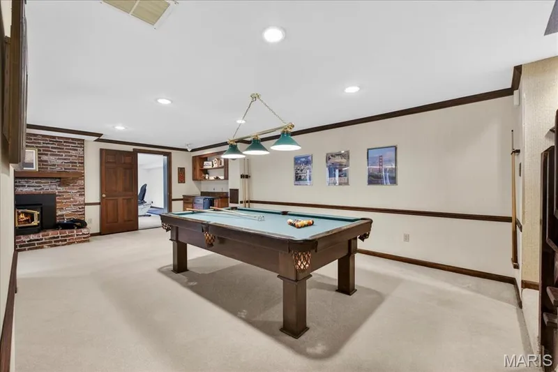POOL TABLE STAYS W/HOME — 18024 Cider Mill Drive, Wildwood, MO 63038