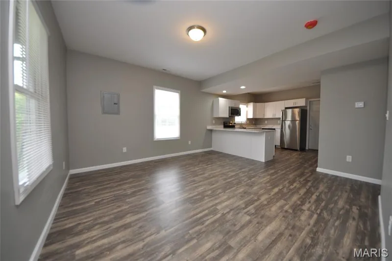 502 S Linn Avenue, Wentzville, MO 63385 — listing photo 5 of 50