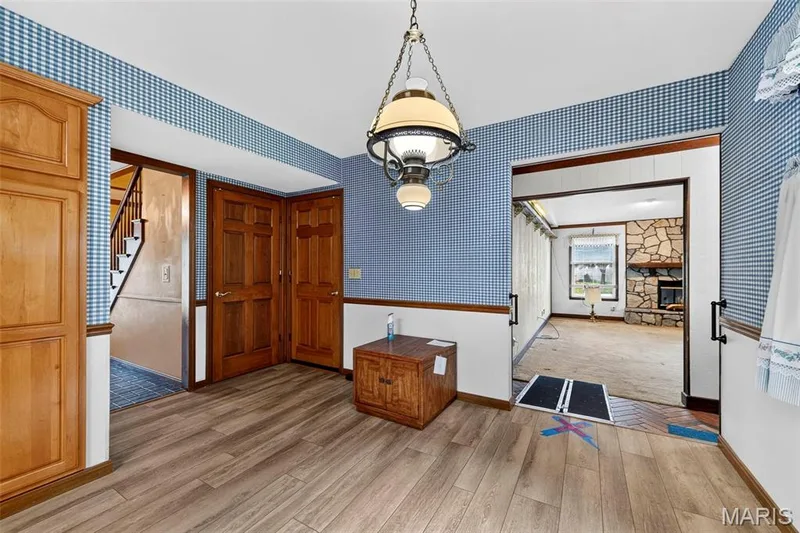 908 Devonshire Lane, St Charles, MO 63301 — listing photo 11 of 46