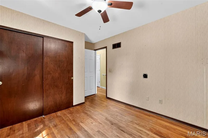 908 Devonshire Lane, St Charles, MO 63301 — listing photo 18 of 46