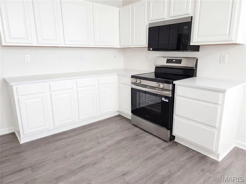2212 Harborside Drive, Dardenne Prairie, MO 63368 — listing photo 8 of 25