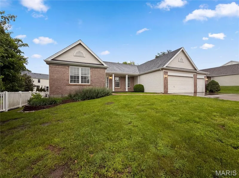 2212 Harborside Drive, Dardenne Prairie, MO 63368 — listing photo 23 of 25