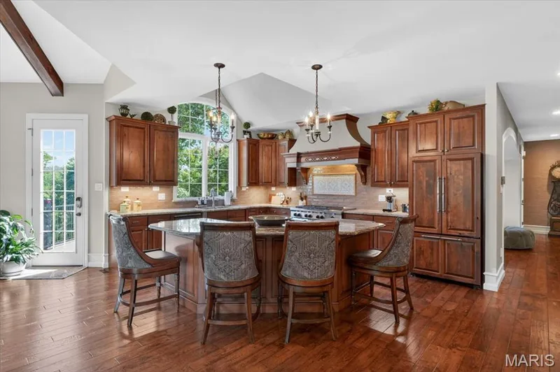 16925 Todd Evan Trail Road, Chesterfield, MO 63005 — listing photo 10 of 82