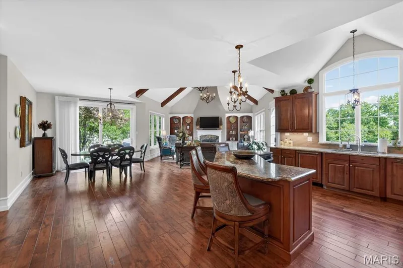 16925 Todd Evan Trail Road, Chesterfield, MO 63005 — listing photo 19 of 82
