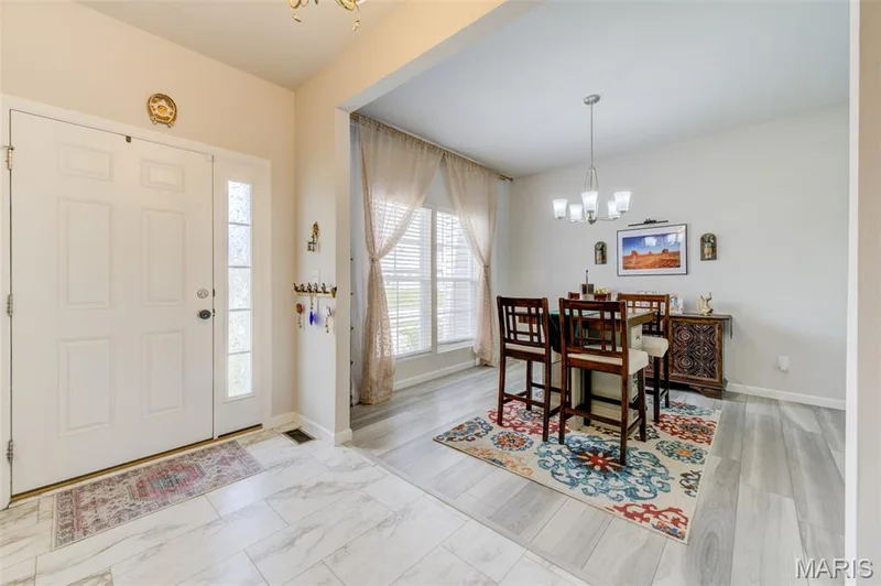 207 Barrington Ridge Lane, Wentzville, MO 63385 — listing photo 5 of 41