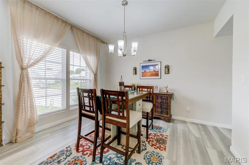 207 Barrington Ridge Lane, Wentzville, MO 63385 — listing photo 9 of 41