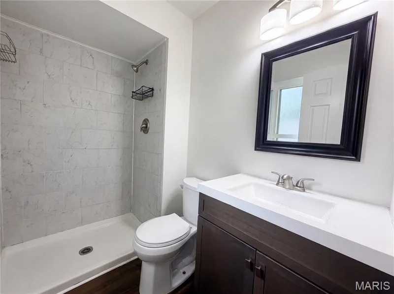 207 Renaldo Drive, Chesterfield, MO 63017 — listing photo 12 of 24