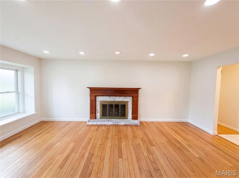 207 Renaldo Drive, Chesterfield, MO 63017 — listing photo 17 of 24