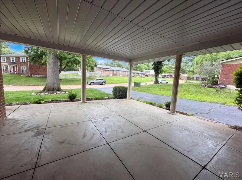 207 Renaldo Drive, Chesterfield, MO 63017 — listing photo 21 of 24
