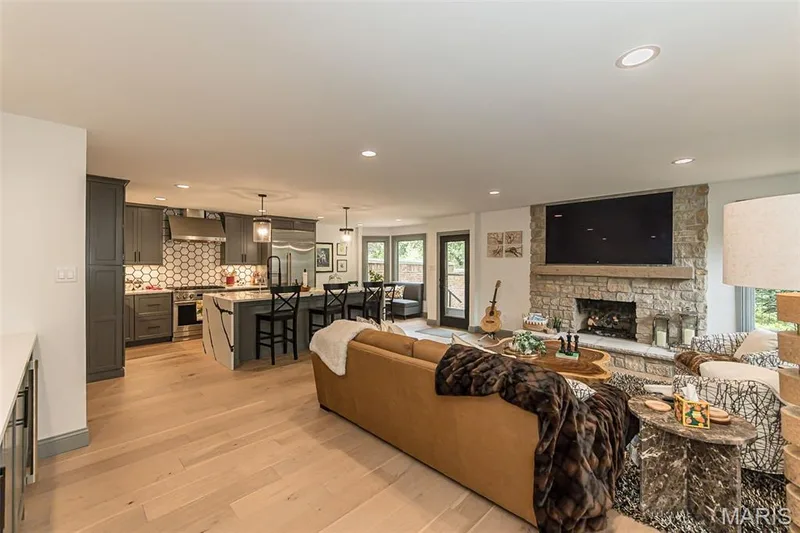14426 Open Meadow Court W, Chesterfield, MO 63017 — listing photo 12 of 50