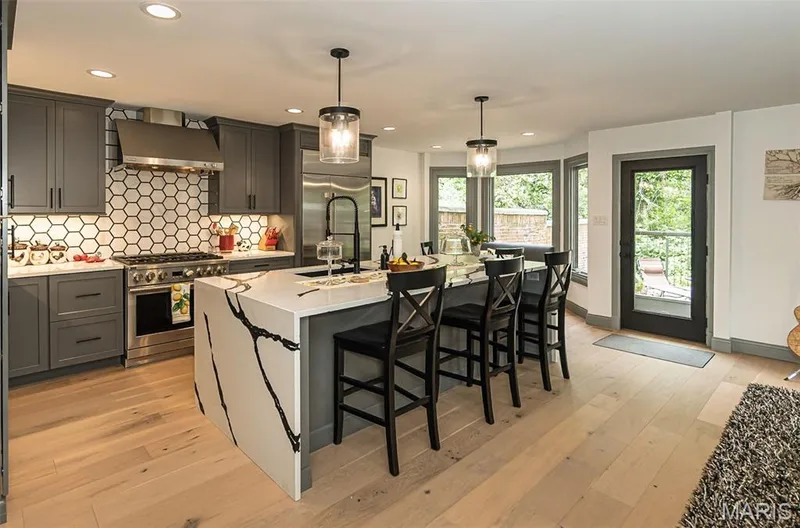 14426 Open Meadow Court W, Chesterfield, MO 63017 — listing photo 15 of 50