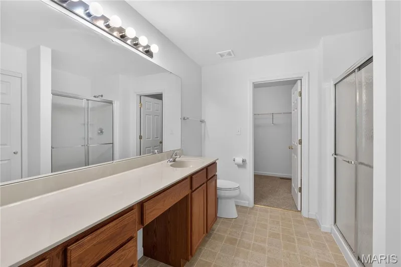 Primary bathroom — 403 Newport Drive, St Peters, MO 63376