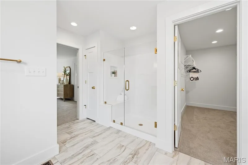 Primary Bath with Shower and Large Walk in Closet — 527 Ryehill Drive, St Peters, MO 63376