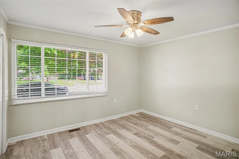 2737 Essex Street, St Charles, MO 63301 — listing photo 7 of 15