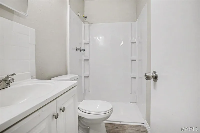 2737 Essex Street, St Charles, MO 63301 — listing photo 9 of 15