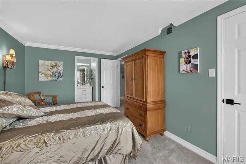 1530 Bedford Forge Court #11, Chesterfield, MO 63017 — listing photo 17 of 25