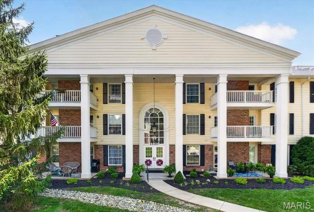 1530 Bedford Forge Court #11, Chesterfield, MO 63017 — listing photo 1 of 25