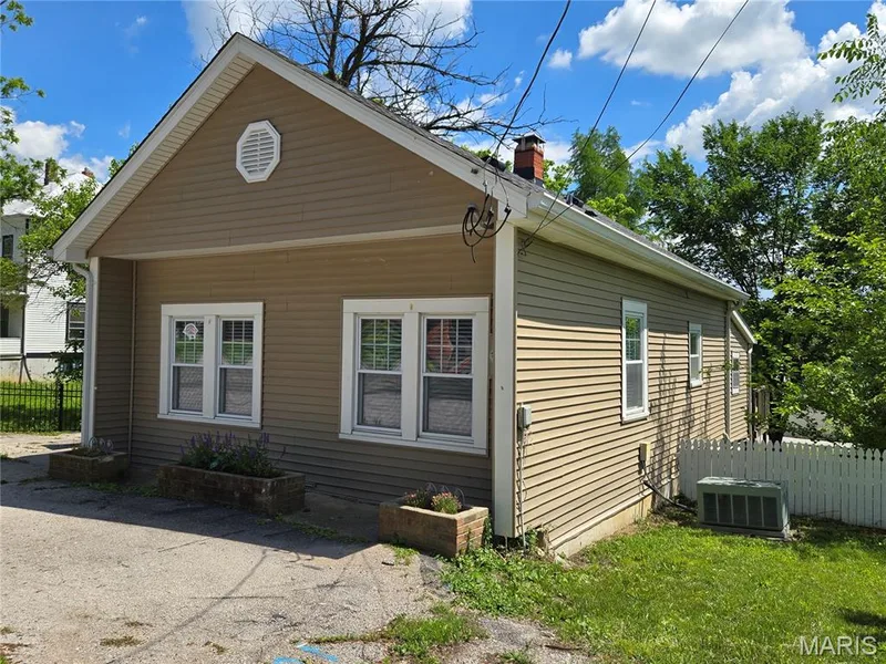 122 Almeling Street, New Melle, MO 63365 — listing photo 2 of 21