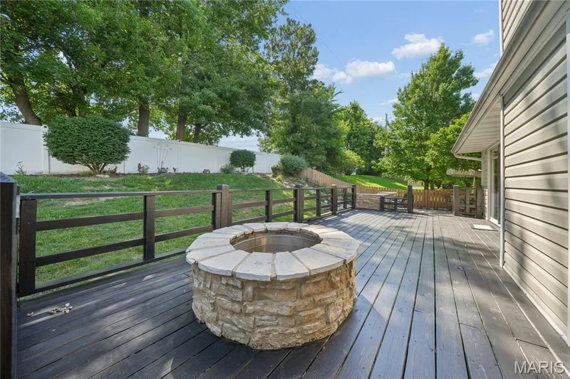 814 Emerald Place Drive, St Charles, MO 63304 — listing photo 21 of 23