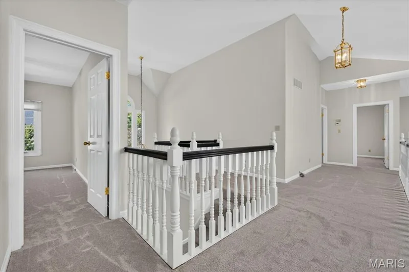 View of hallway on the 2nd floor — 16557 Baxter Forest Ridge Drive, Chesterfield, MO 63005