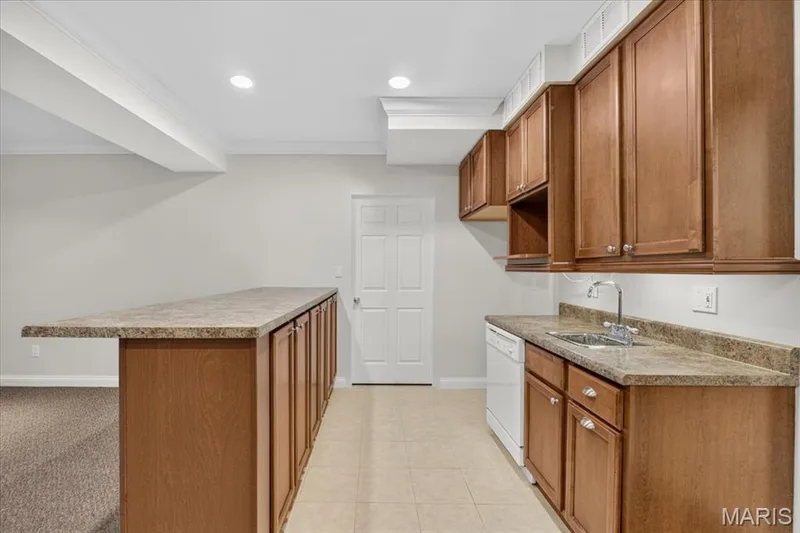 View of kitchenette area — 16557 Baxter Forest Ridge Drive, Chesterfield, MO 63005