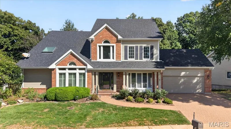 16557 Baxter Forest Ridge Drive, Chesterfield, MO — listing photo 1
