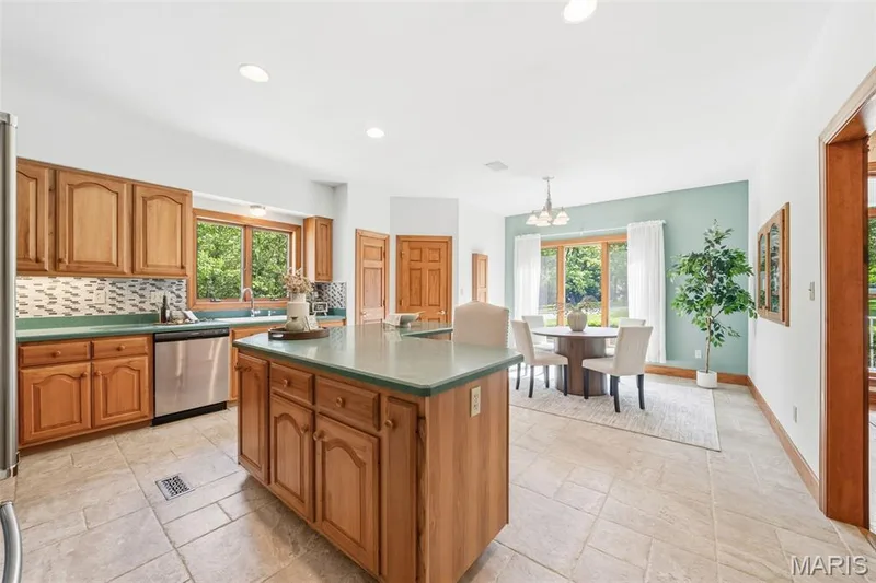 64 Dumont Court, Foristell, MO 63348 — listing photo 8 of 33