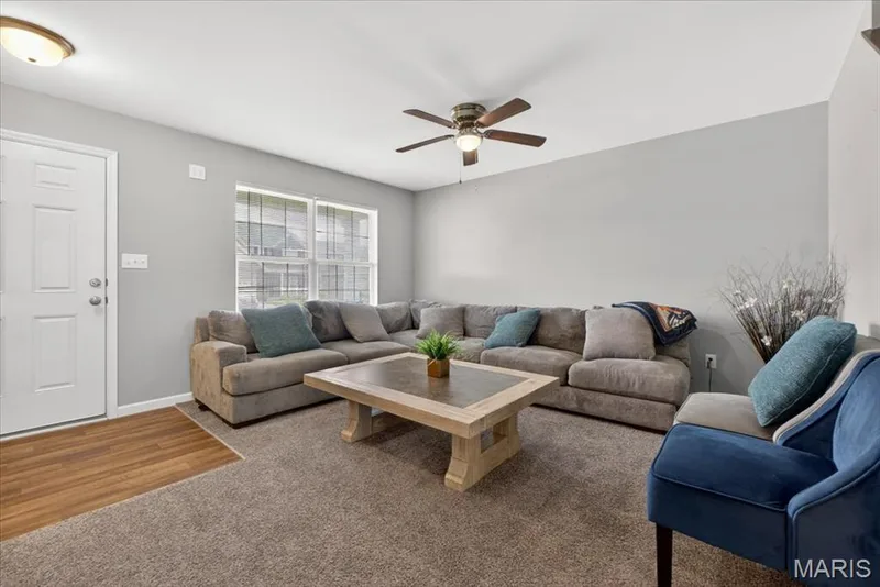 618 Palisades Drive, St Charles, MO 63301 — listing photo 2 of 27