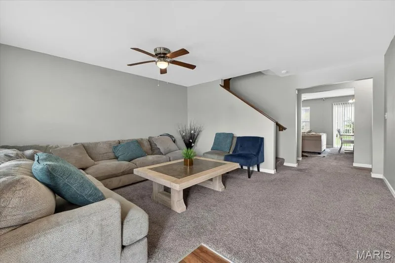 618 Palisades Drive, St Charles, MO 63301 — listing photo 3 of 27