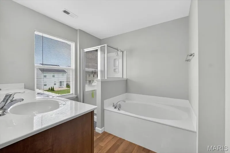 618 Palisades Drive, St Charles, MO 63301 — listing photo 16 of 27
