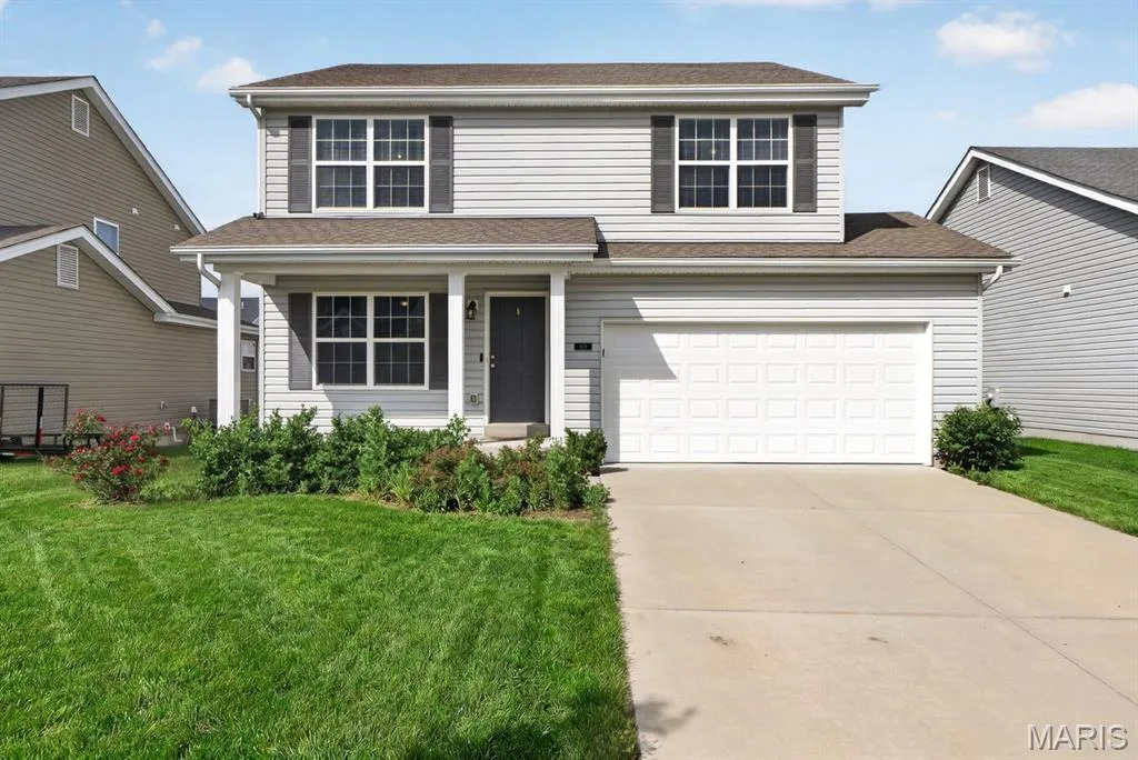 618 Palisades Drive, St Charles, MO 63301 — listing photo 1 of 27