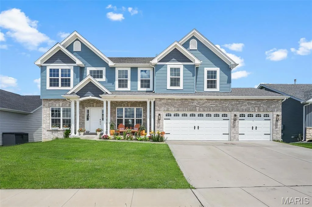 228 Wayfair Landing, St Charles, MO 63301 — listing photo 1 of 62