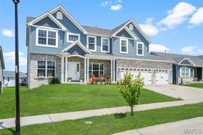 228 Wayfair Landing, St Charles, MO 63301 — listing photo 3 of 62