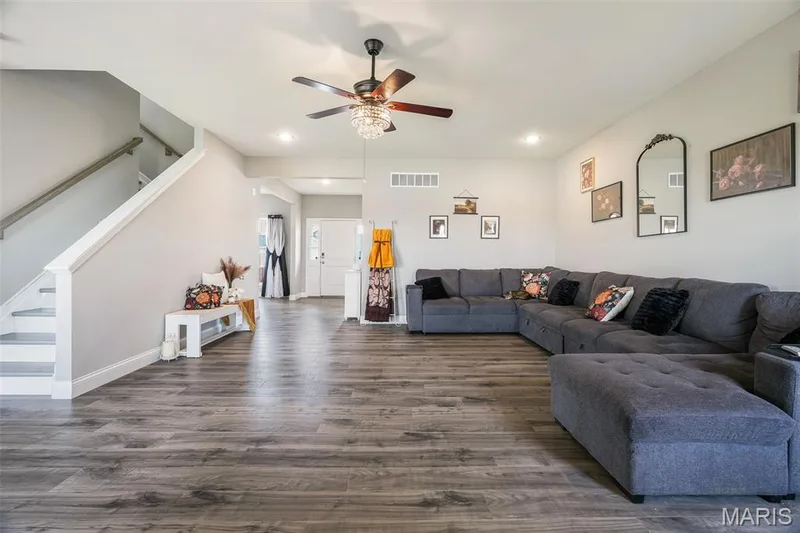 228 Wayfair Landing, St Charles, MO 63301 — listing photo 12 of 62